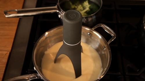 üutensil Stirr Automatic Pan Stirrer – Cooking Stirrer with Food-Grade Nylon Legs, Dishwasher Safe, 3 Stirring Speeds. Kitchen Accessory and Tools