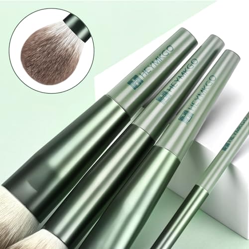 HEYMKGO Makeup Brushes 11pcs Premium Synthetic Bristles Green Color Kabuki Foundation Brush Face Lip Eye Makeup Brush Sets Professional with Gift Box