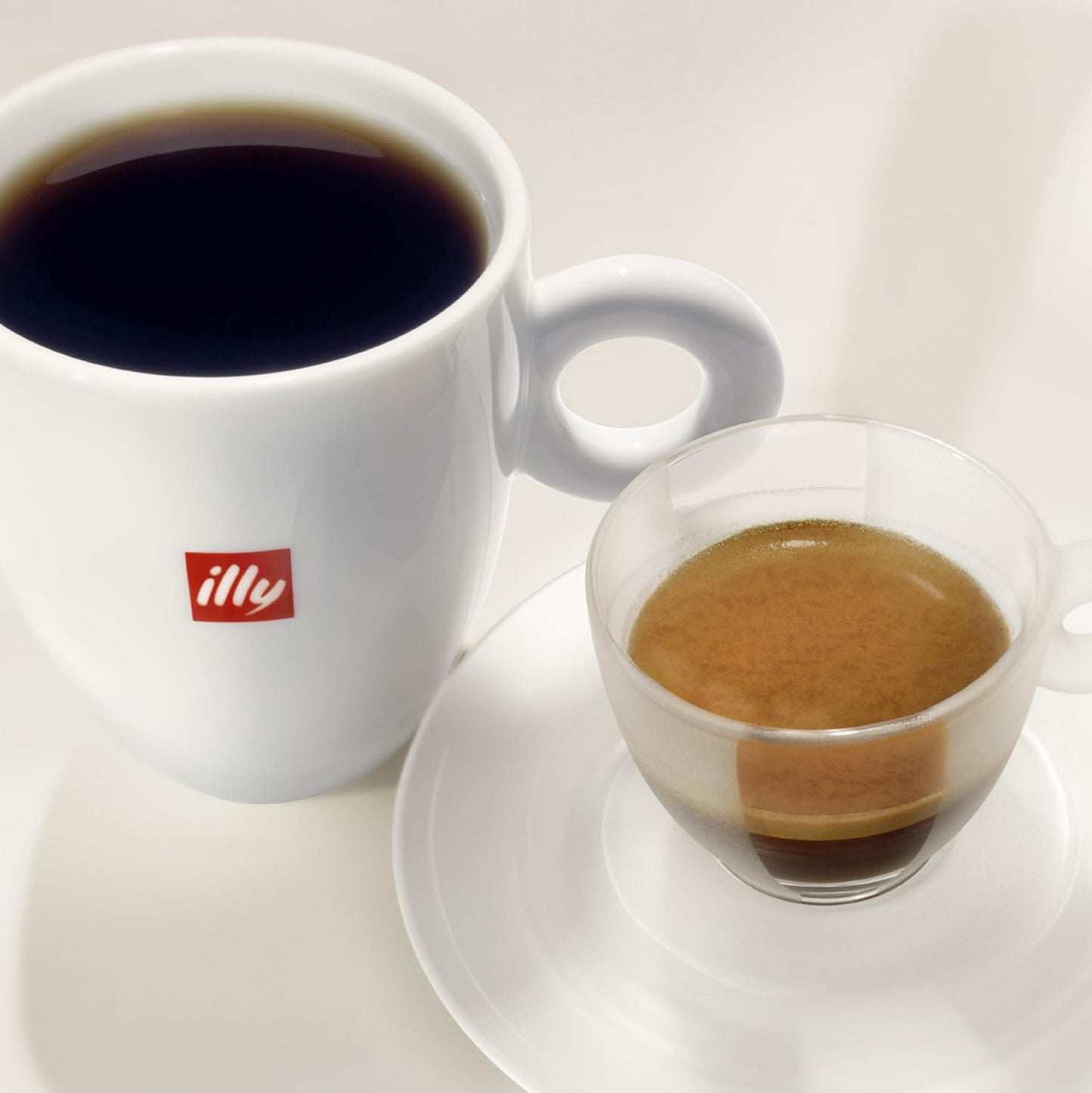 illy Coffee, Classico Ground Coffee, Medium Roast, Made From 100% Arabica Coffee Beans, 250g (Packing May Vary)