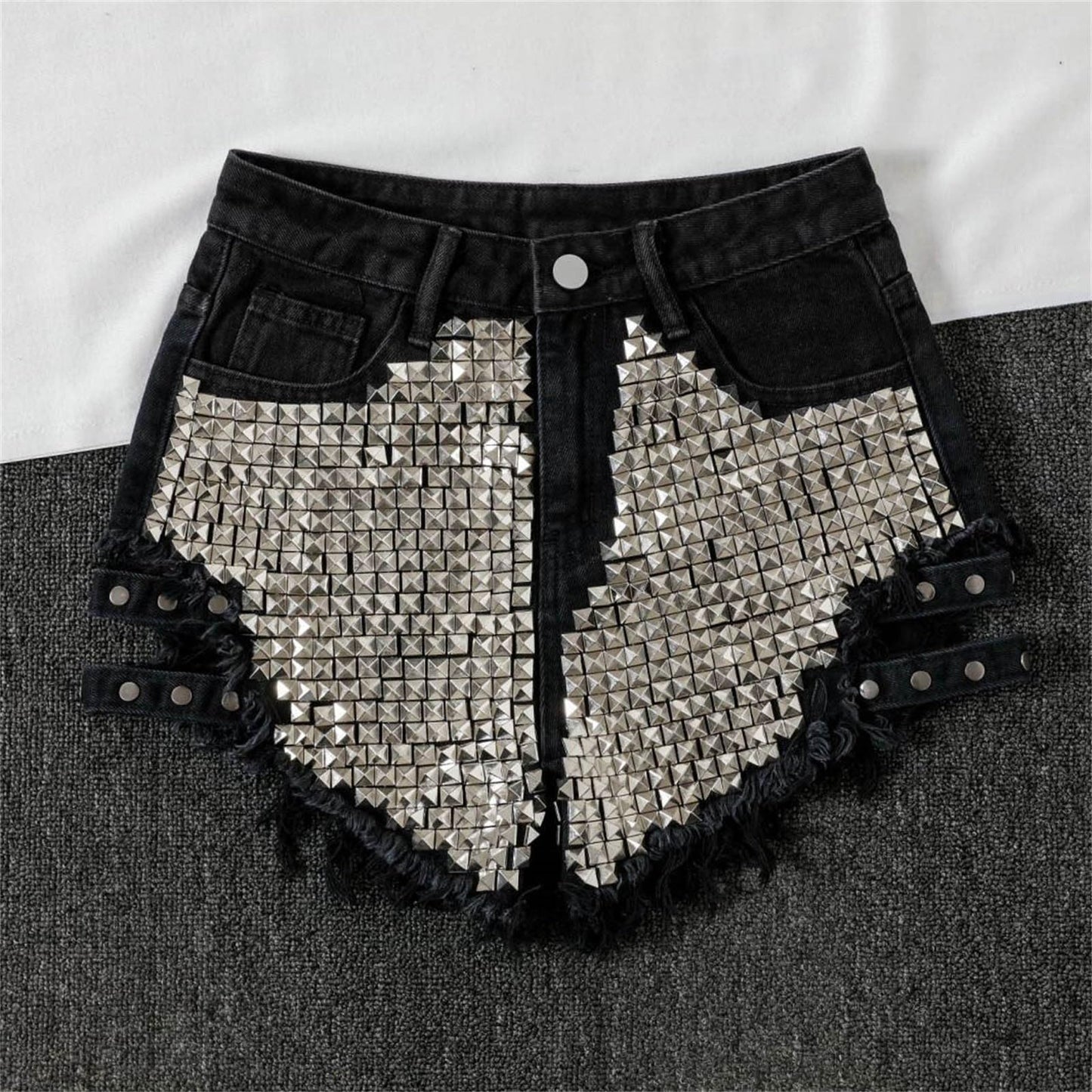 Generic Womens Ripped Denim Shorts High Waist Stretch Frayed Raw Hem Jeans Shorts Trendy Casual Rhinestone Tassel Fringe Boyfriends Hotpants Half Pants Summer Sexy Short Jeans with Pockets