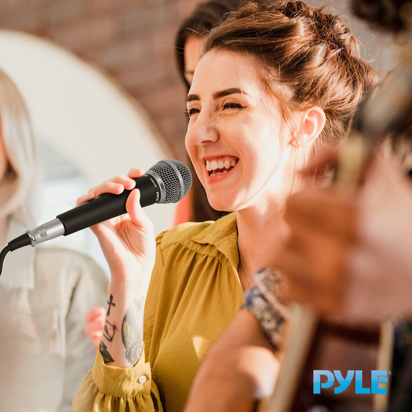 Pyle Handheld Microphone Dynamic Moving Coil Cardioid Unidirectional Includes 15ft XLR Audio Cable to 1/4'' Audio Connection (PDMIC58)