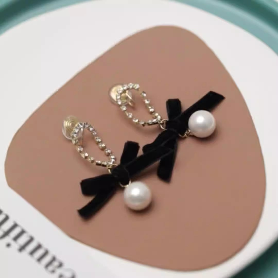 Black bow pearl long earrings, fashionable and elegant, light luxury mosquito coil ear clip