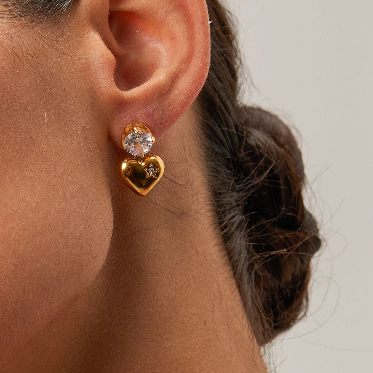 18k gold noble and elegant heart inlaid zircon design earrings