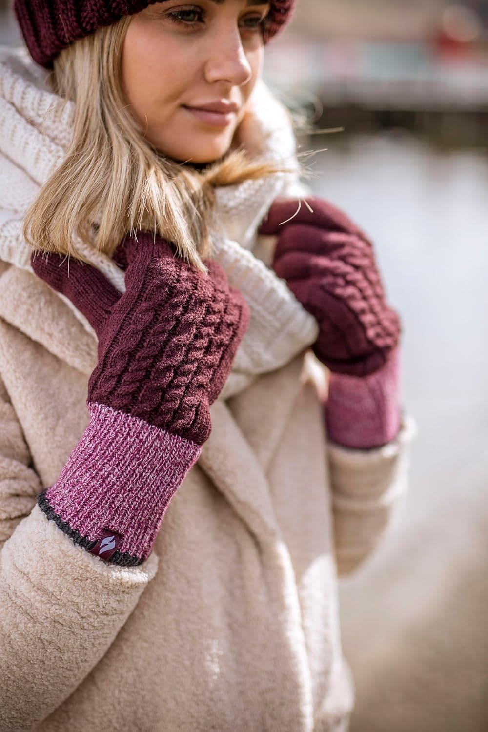 HEAT HOLDERS - Ladies Cute Striped Fairisle Warm Knitted Fleece Lined Winter Thermal Gloves